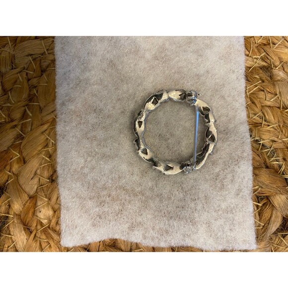 Vintage Crown Trifari Rhinestone Circle Wreath Pin Brooch Patent 151914 - Picture 7 of 9